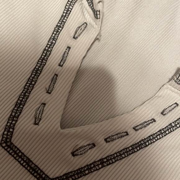 Size small urban outfitters seamless top - Picture 3 of 3